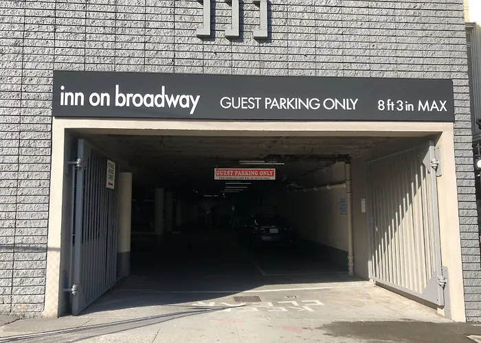 Motel: Inn On Broadway