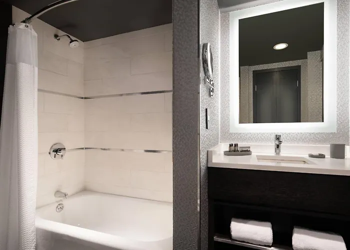 4 star hotel: The Clancy, Autograph Collection
